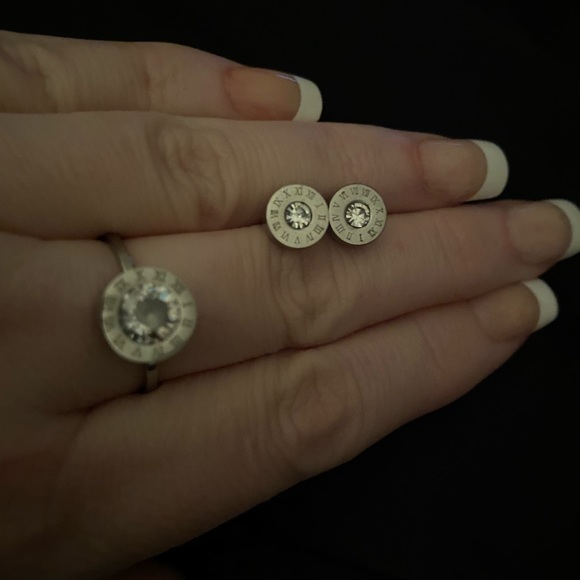 COPY - Silver Roman numerals earrings and ring set with solitaire cubic zirconia - Picture 2 of 5